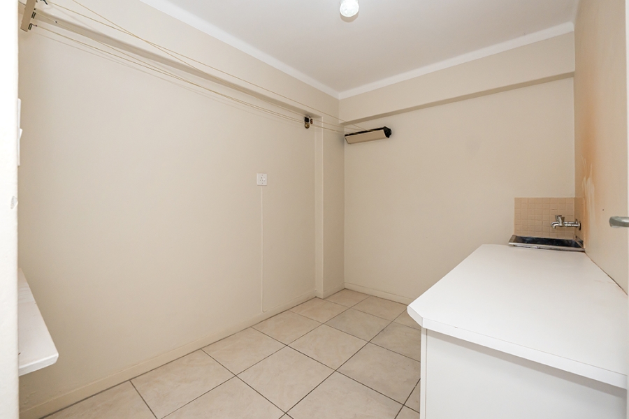 To Let 3 Bedroom Property for Rent in Kenilworth Upper Western Cape
